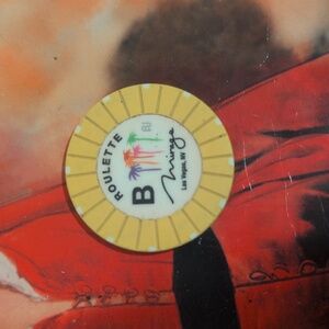 The Mirage Las Vegas Strip Nevada Hard Rock Roulette Casino Chip Rare Yellow